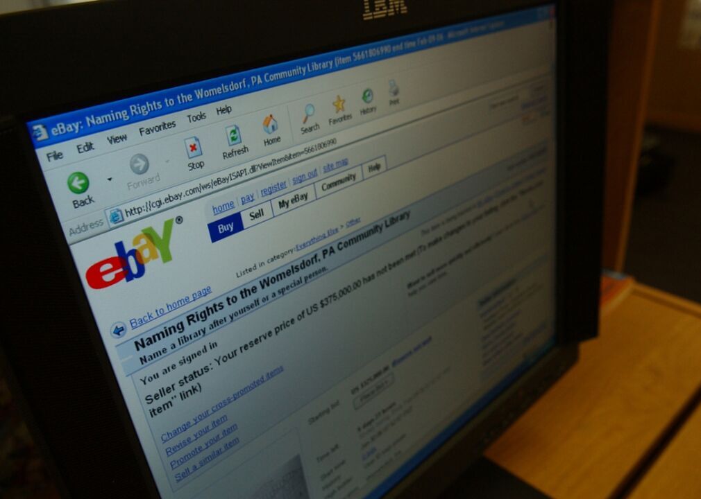 1995: Amazon and eBay launch